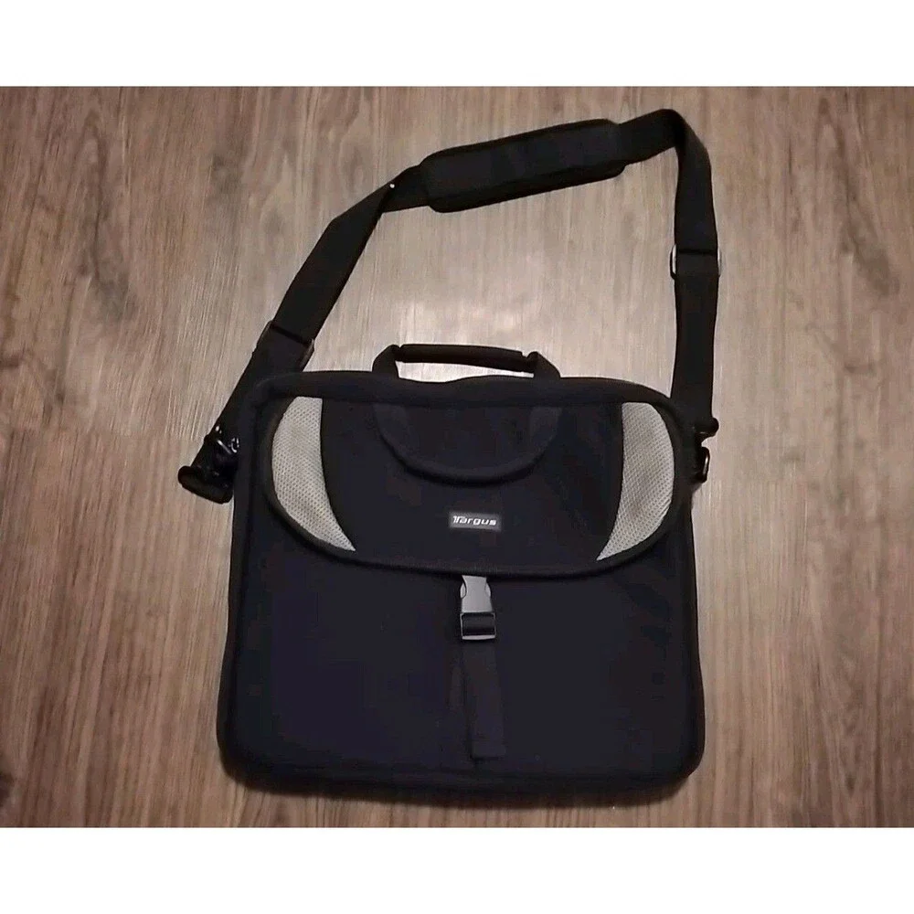 Targus Neoprene Sleeve Slipcase With Shoulder Strap For 16 Inch Laptops